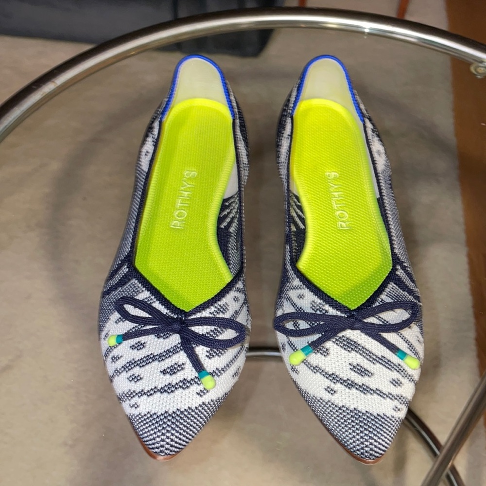 RARE Rothy’s 🏈Seahawk Colors The Point flats